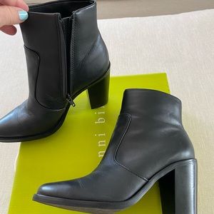 Black heels worn once